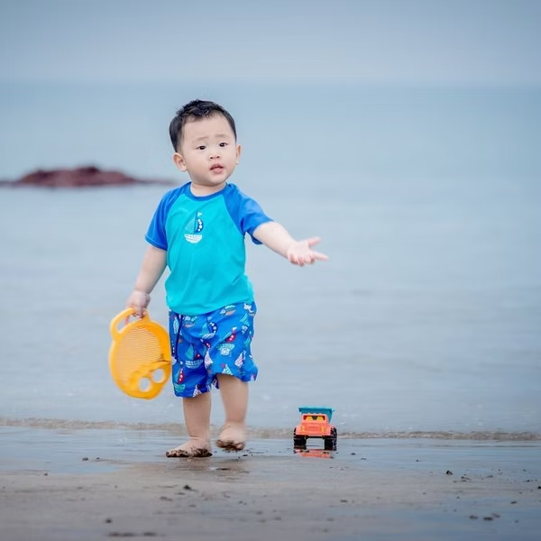 兒童抗UV海灘褲-普普風帆船