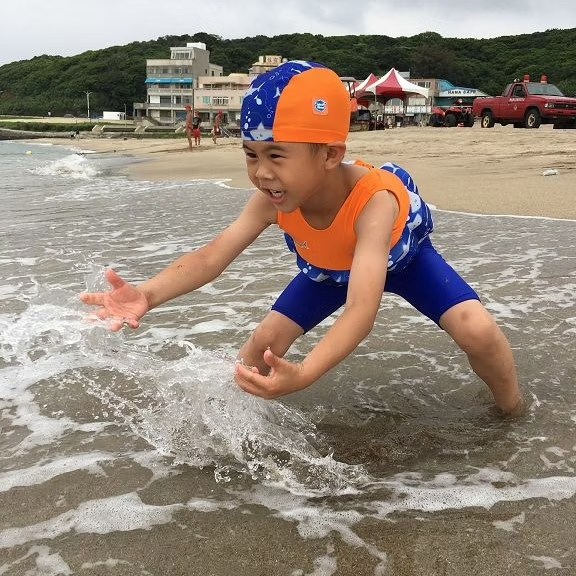 兒童浮力短褲泳衣 -亮橘鯊魚
